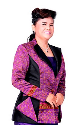 เดือนเพ็ญ อำนวยพร