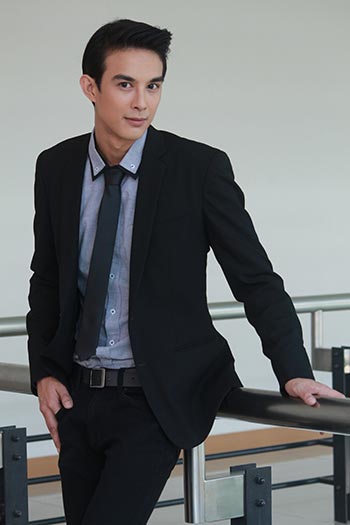 เกิดเป็นกา