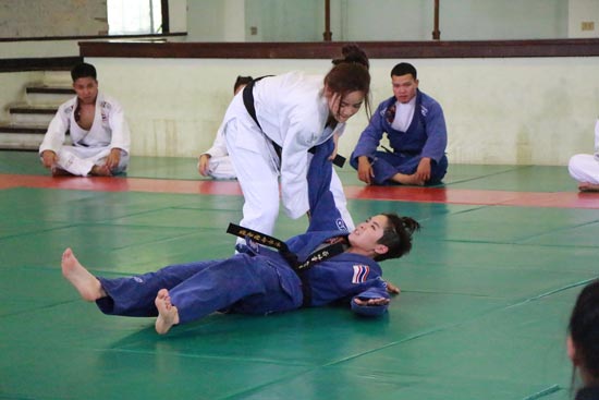 คงกระพันนารี