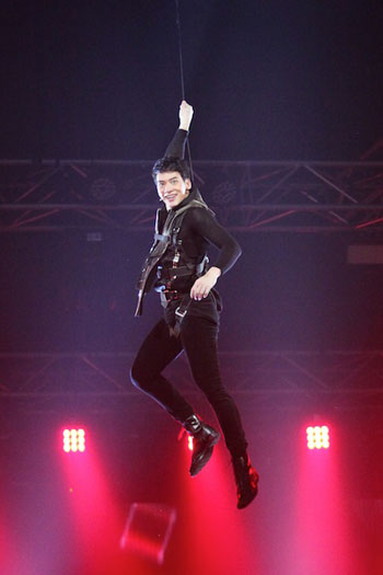 บี้ สุกฤษฎิ์ Love 10 ปีไม่มีหยุด