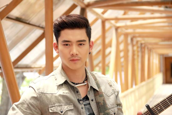 เบิ้ล ปทุมราช MV เพลง เฟสก็หายไลน์ก็เงียบ
