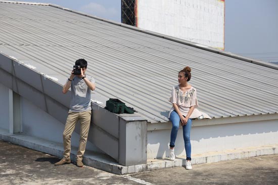 ขวัญ ศิริขวัญ MV เพลง ไม่ห่างแต่ไม่เห็น