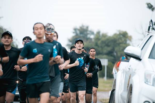 ก้าวคนละก้าว