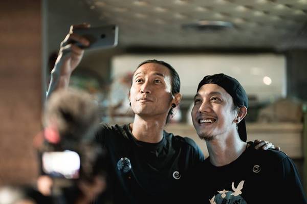 ก้าวคนละก้าว