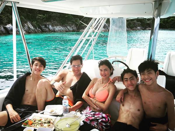 ปิ่น เก็จมณี บิกินี่