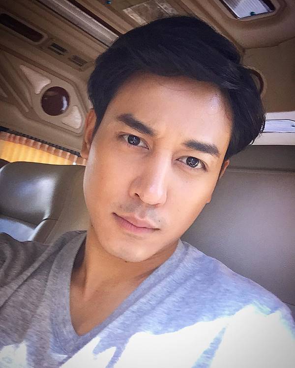 ป๊อป ฐากูร