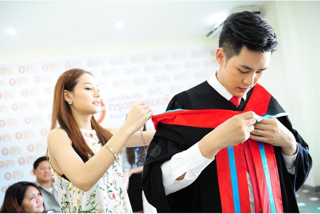 หยก แอมป์