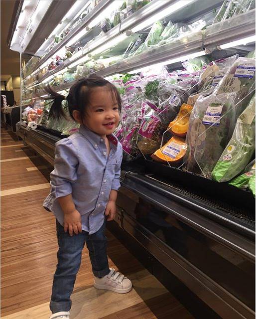 น้องรีนา ลูกออย ธนา