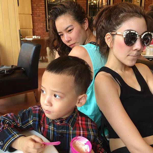 แก๊งนางฟ้าหน้าสด