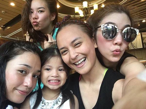 แก๊งนางฟ้าหน้าสด