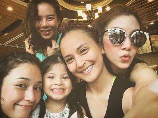 แก๊งนางฟ้าหน้าสด