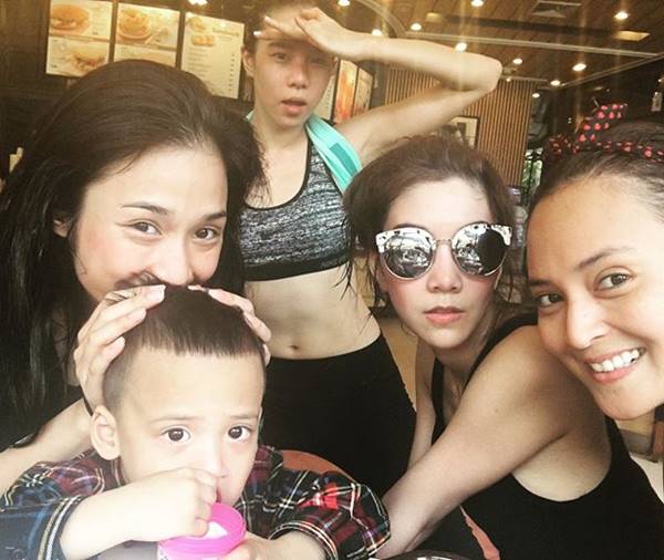 แก๊งนางฟ้าหน้าสด