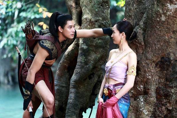 ละครนาคี