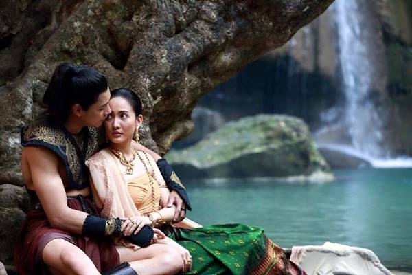 ละครนาคี