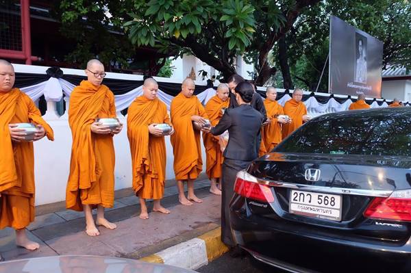 ไอซ์ อภิษฎา เอมมี่ มรกต