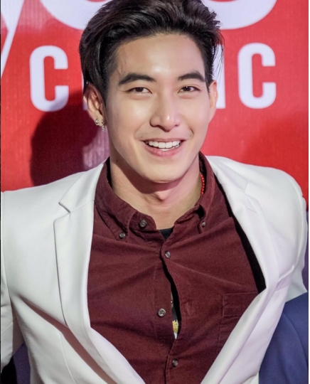 โตโน่ ภาคิน เบญ เรวิญานันท์