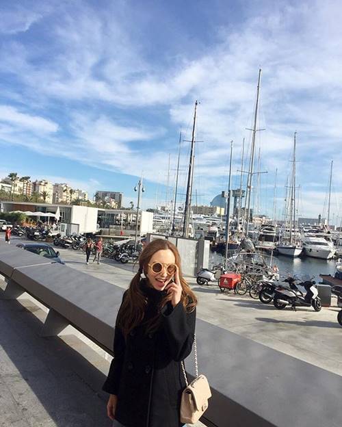 คลาวเดีย จักรพันธุ์ แฟน