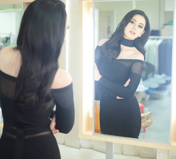 ใหม่ ดาวิกา