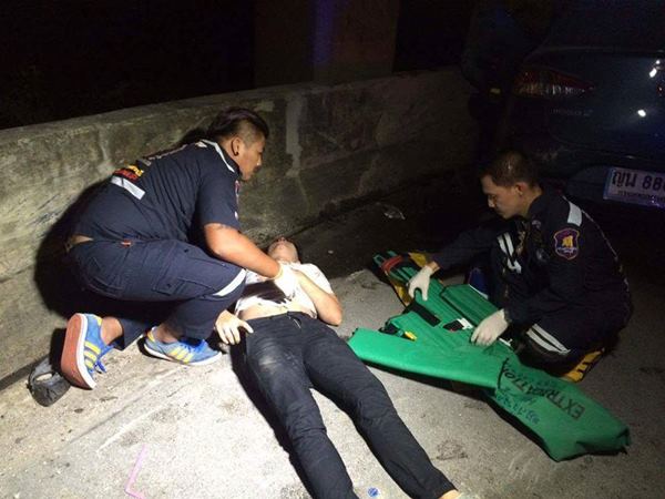 โจอี้ ธนกฤต อยู่โต