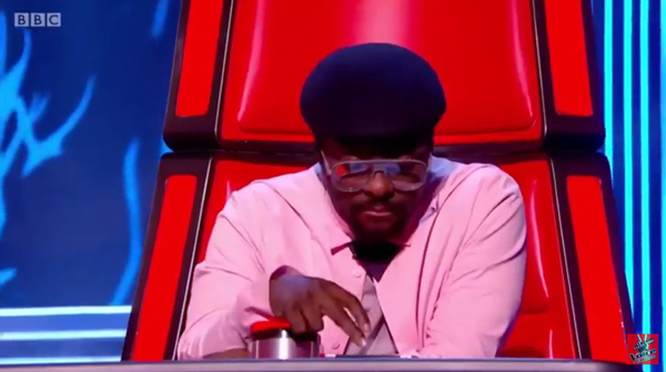 วิล ไอ แอม เหวอสุด พลาดโดนปุ่มหันเก้าอี้มาหาผู้เข้าแข่งขัน The Voice 