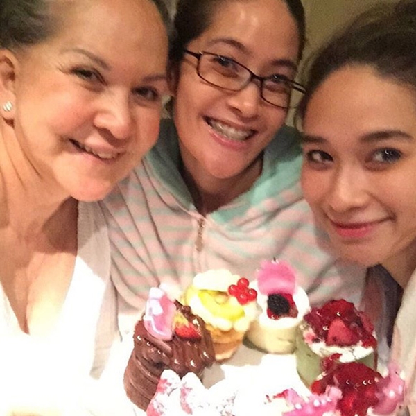 พลอย เฌอมาลย์ โพสต์ปกป้อง นุ่น สินิทธา