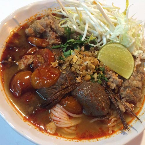 รถจิ๊บ จินต์กัญญา เขื่อนเพ็ชร