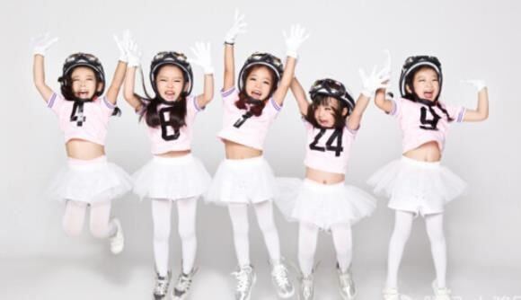 Mini Girls