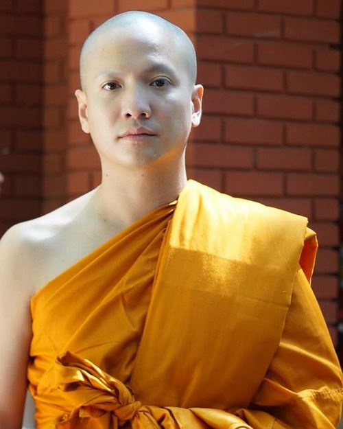 เป๊ก ผลิตโชค ดิม Tattoo Colour บวชถวายในหลวง ร.9