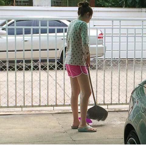 ขวัญ อุษามณี