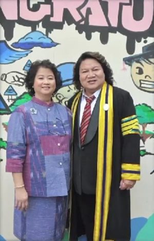 เมย์ จงเลิศเจษฎาวงศ์ ภรรยาของ อ.ยิ่งศักดิ์