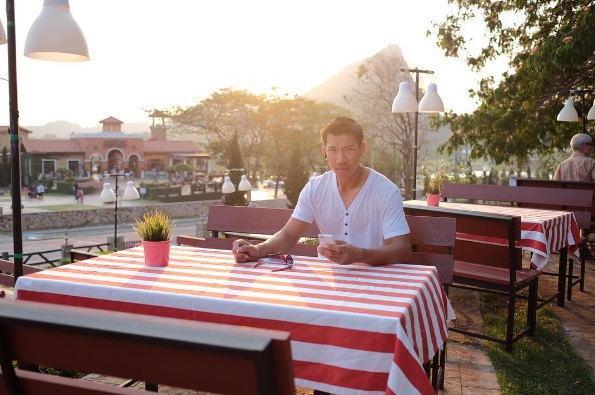 บอล ภราดร ปลงผม เตรียมลาบวชถวายในหลวง-ทดแทนคุณพ่อแม่