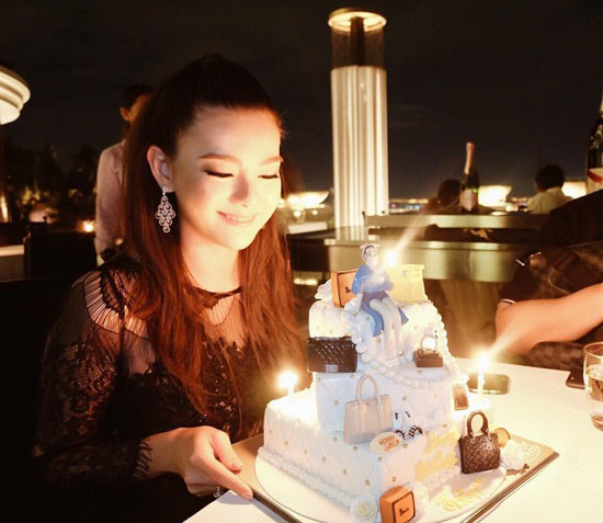 ดิว อริสรา ปลื้ม ไผ่ วันพอยท์ จัดเซอร์ไพรส์วันเกิด มอบโรเล็กซ์เป็นของขวัญ