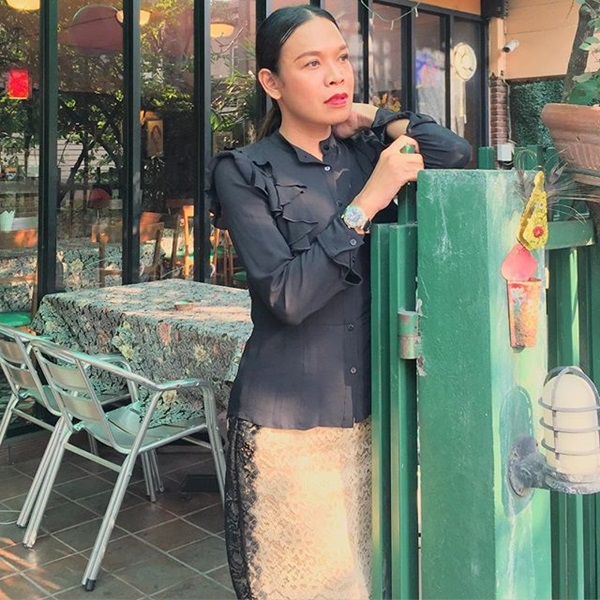 ชมพู่ อารยา แชะภาพคู่ เฮเลน โจทก์เก่า ใหม่ ดาวิกา