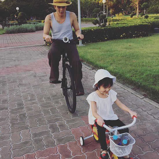 แอมมี่ ไอด้า เบ็น ช่วยกันเลี้ยงลูก น้องลัลลาเบล