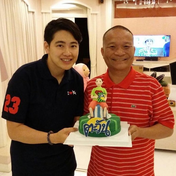 หม่ำ จ๊กมก รวมตัวทั้งครอบครัว ฉลองวันเกิด 51 ปี ว่าที่ลูกเขยก็มา