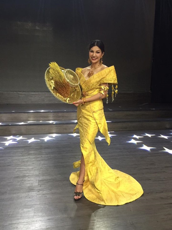 ชุดตะเพียนทอง ครรลองไทย ชุดประจำชาติ ประกวดมิสซิสยูนิเวิร์ส 2016