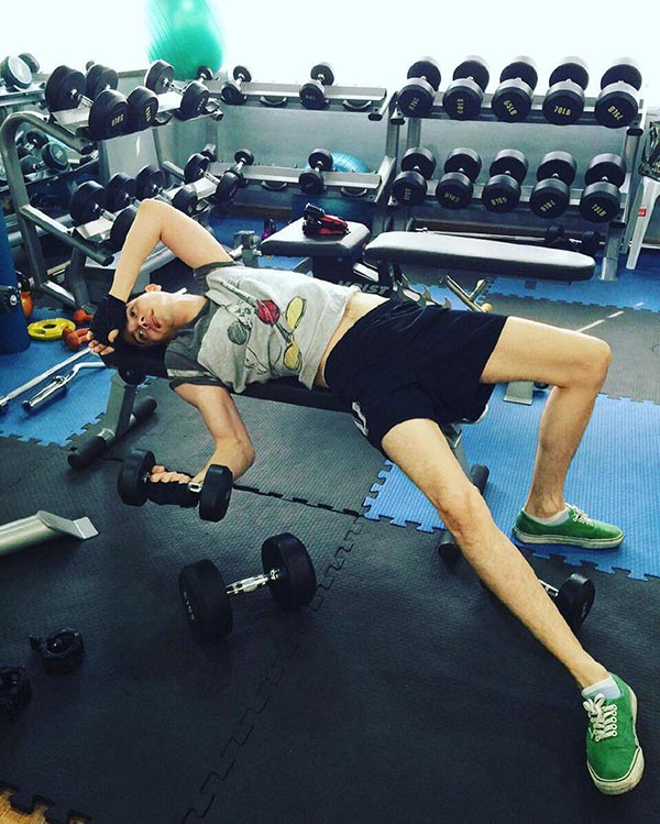 มิสเตอร์เฮิร์ท มือวางอันดับเจ็บ