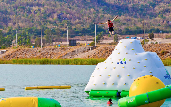 Black Mountain Water Park 