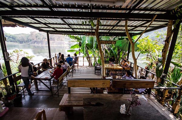 ร้านกาแฟเมืองเลยน่านั่ง