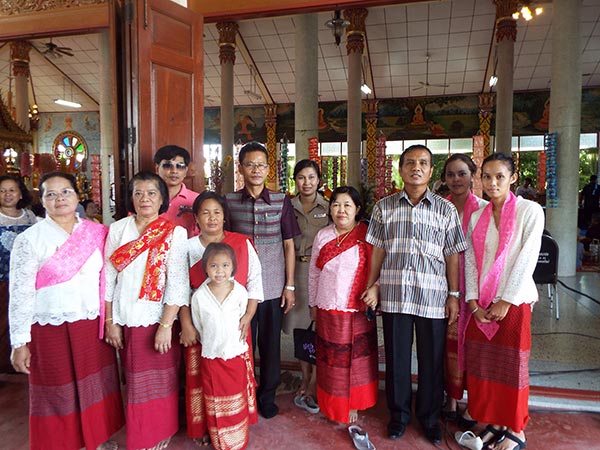 ประเพณีตักบาตรน้ำผึ้ง