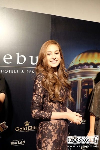 ขวัญ อุษามณี