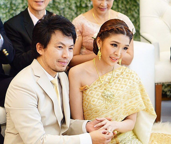 หญิงแย้ แต่งงาน