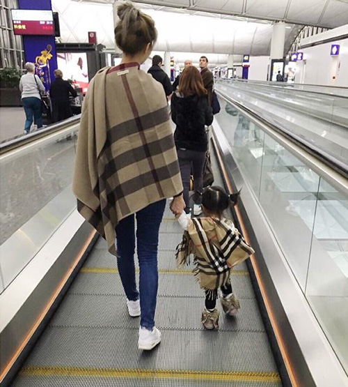 น้องรีนา ลูกสาว ออย เธอ