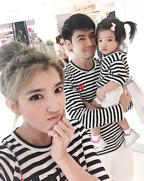 น้องรีนา ลูกสาว ออย เธอ