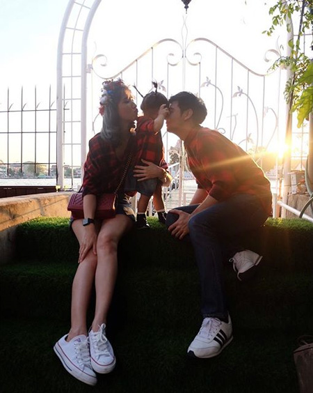 น้องรีนา ลูกสาว ออย เธอ