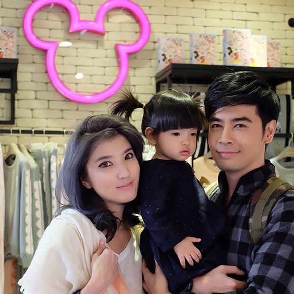 น้องรีนา ลูกสาว ออย เธอ