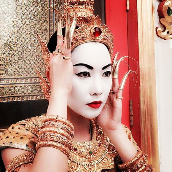 นุ่น วรนุช ในบทบาทของ คุณอุบล ละคร พิษสวาท