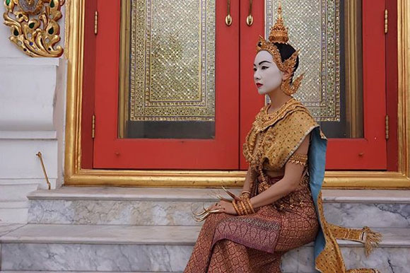 นุ่น วรนุช ในบทบาทของ คุณอุบล ละคร พิษสวาท