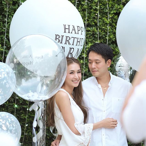 เนย โชติกา แต่งงาน ไฮโซอาร์ม