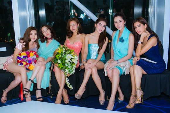 เอมมี่ มรกต เปิดตัวแบรนด์เสื้อผ้า Aimee Mor